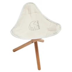 Nordisk Hocker Rebild Wooden Tripod Natural -Camping-Ausrüstung Verkaufsladen 30824 1 scaled