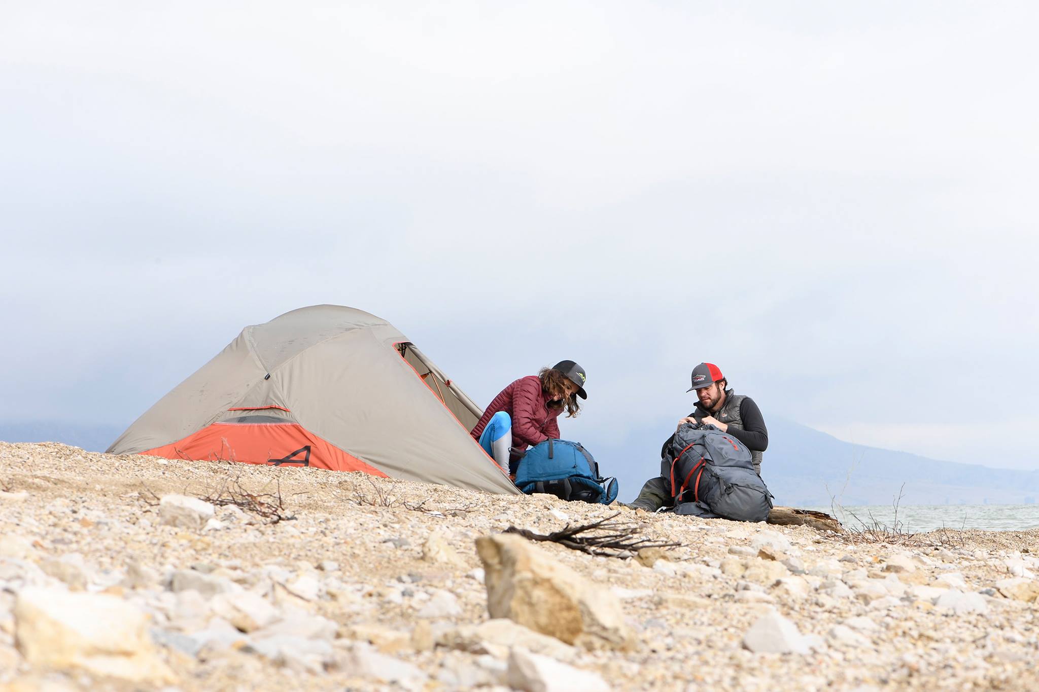 Titelseite -Camping-Ausrüstung Verkaufsladen 28619367 10155547515613337 3311380857787569849 o